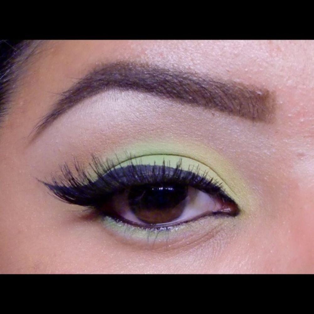 Authentic MAC Lime Eyeshadow - Picture 2 of 2